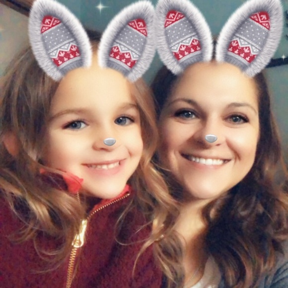 Meet your Posher, Alison - Picture 1 of 1